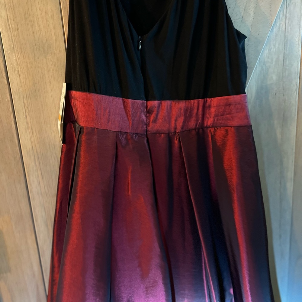 S.L. Fashions Black and Red Taffeta 16W party dress.